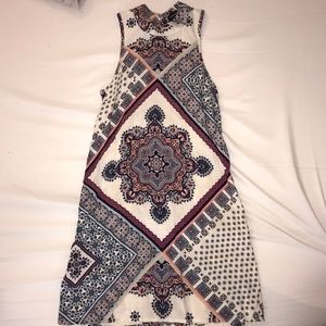 Patterned sleeveless dress